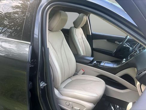 Used 2020 Lincoln Nautilus Reserve AWD/4WD image 9
