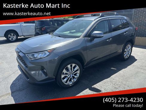 Used 2020 Toyota RAV4 XLE Premium FWD image 1