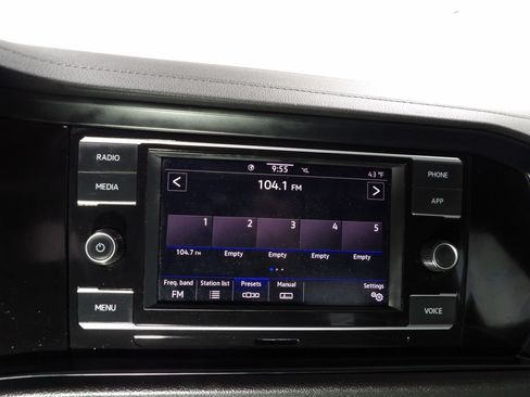 Used 2024 Volkswagen Jetta SE image 17