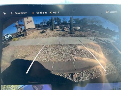 Used 2022 Tesla Model Y Performance image 22