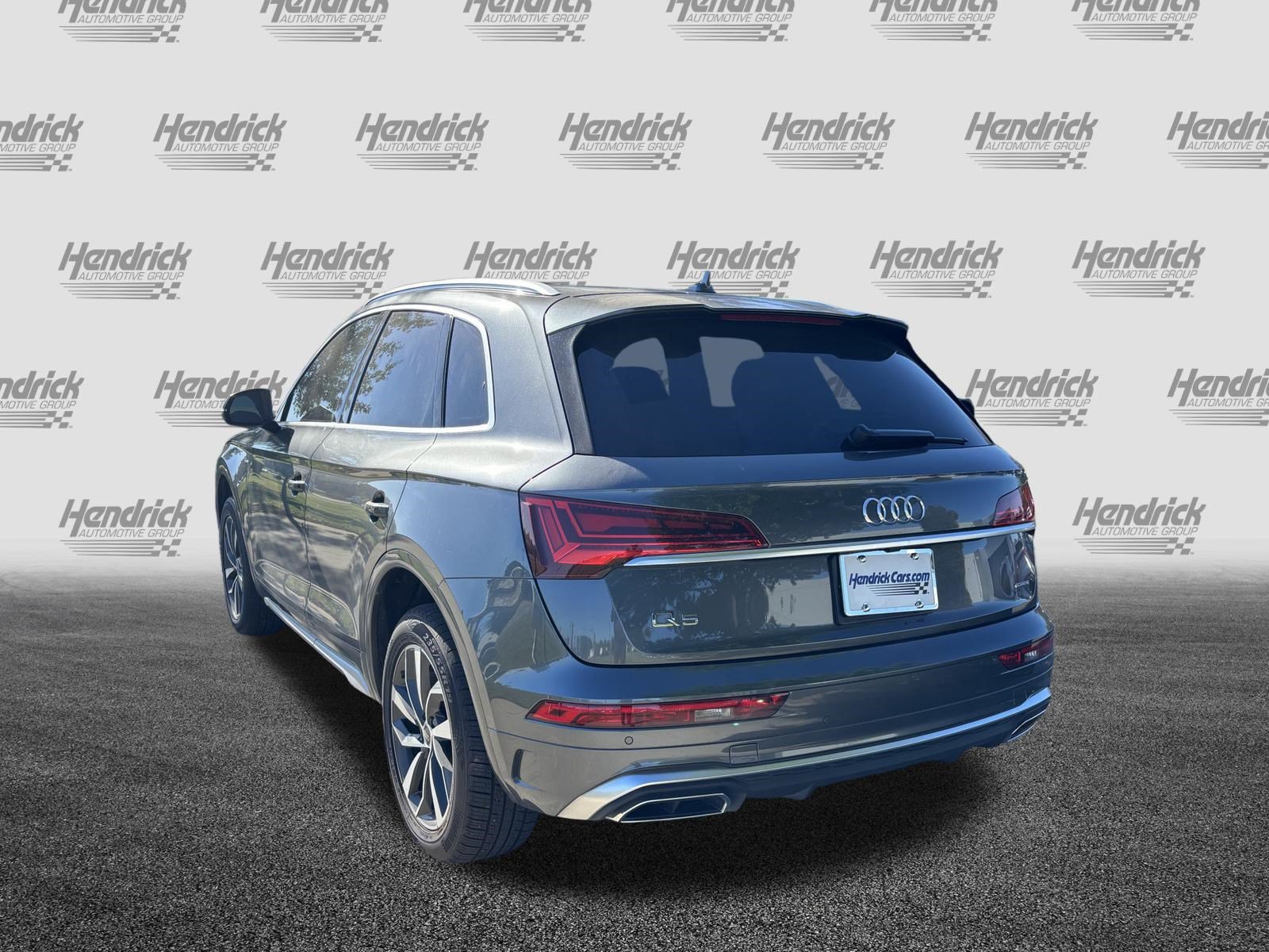 Used 2024 Audi Q5 2.0T Premium Plus w/ Premium Plus Package AWD/4WD image 8