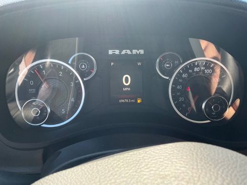 Used 2024 RAM 3500 Tradesman w/ Chrome Appearance Group AWD/4WD image 14