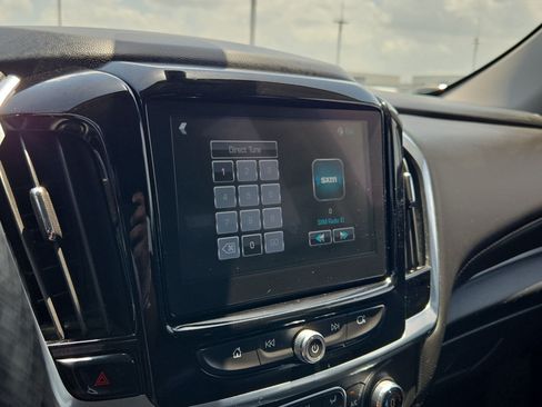 Used 2019 Chevrolet Traverse LT FWD image 21