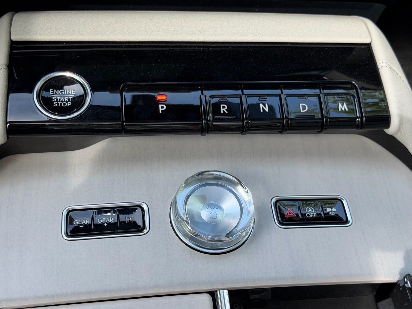 New 2026 Lincoln Navigator Reserve AWD/4WD image 35