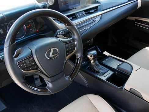 Used 2020 Lexus ES 350 w/ Premium Package FWD image 30
