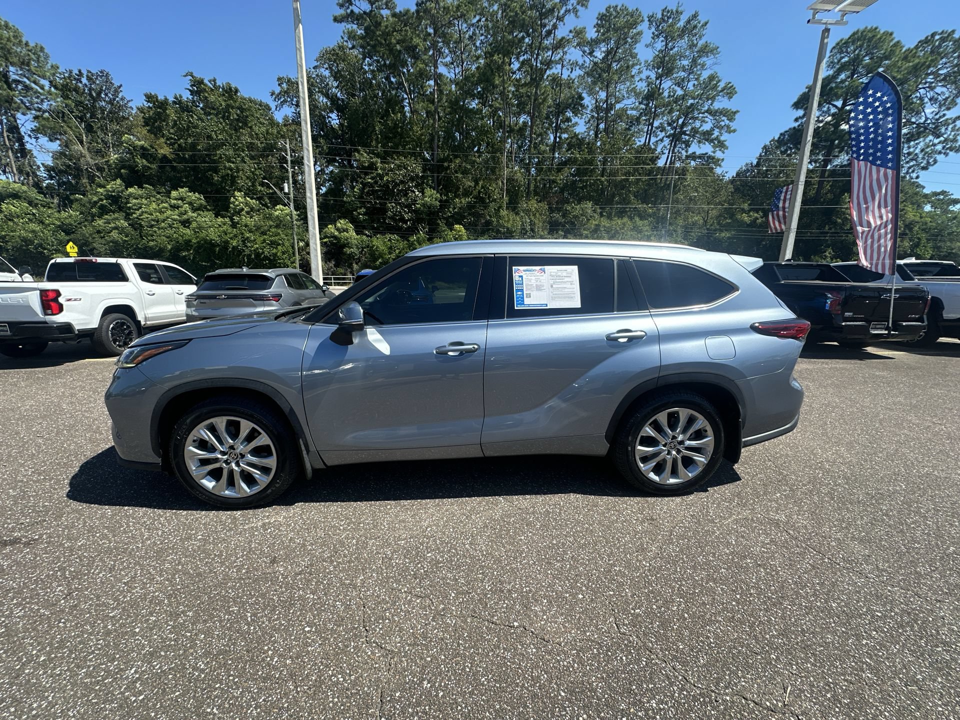Used 2021 Toyota Highlander Limited AWD/4WD image 5