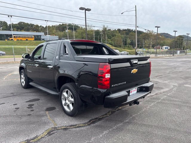 Used 2013 Chevrolet Avalanche LS w/ All-Star Edition AWD/4WD image 6