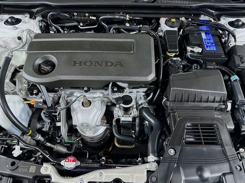 Used 2025 Honda Civic Sport image 32