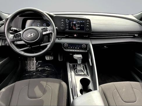 Used 2023 Hyundai Santa Fe SEL w/ Premium Package FWD image 8