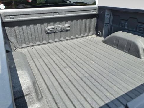 Used 2026 GMC Sierra 1500 AT4 w/ LPO, Black Badging Package AWD/4WD image 11