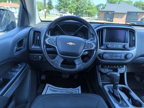 Used 2019 Chevrolet Colorado LT w/ LT Convenience Package AWD/4WD image 2