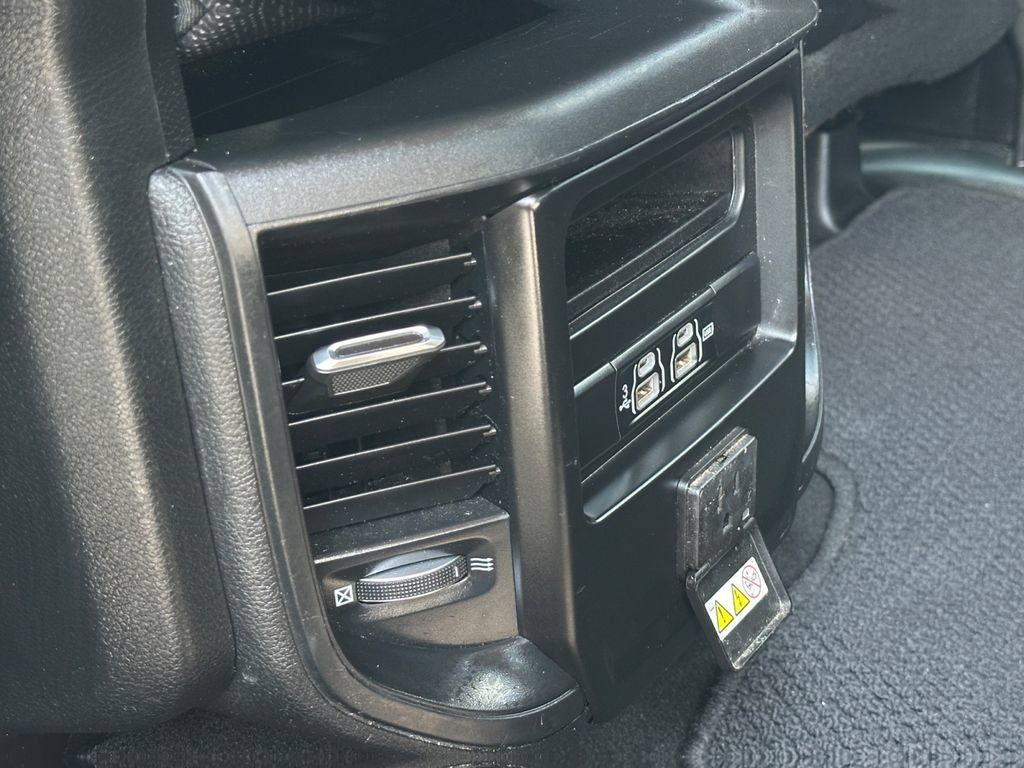 Used 2019 RAM 1500 Laramie AWD/4WD image 28
