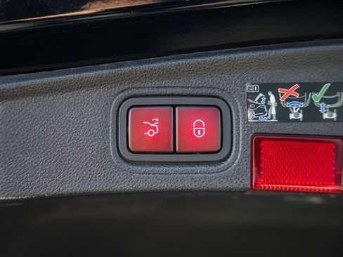 Used 2022 Mercedes-Benz C 43 AMG 4MATIC Coupe image 11