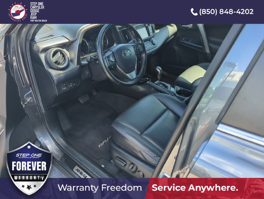 Used 2018 Toyota RAV4 SE w/ Power Extra Value Package FWD image 10