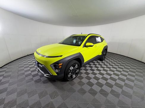 Used 2024 Hyundai Kona SEL AWD/4WD image 1