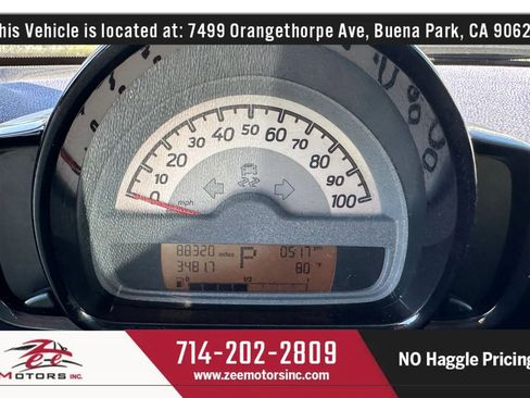 Used 2014 smart fortwo pure RWD image 21
