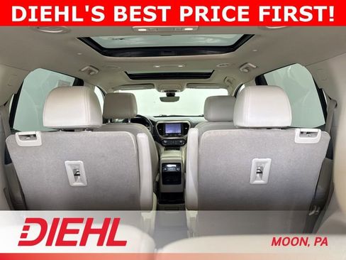 Used 2022 GMC Acadia Denali w/ Denali Ultimate Package AWD/4WD image 7