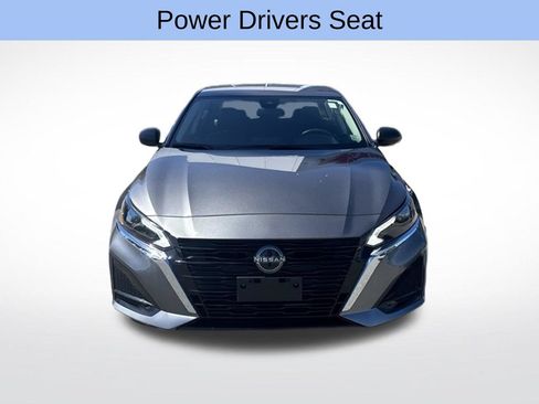 Used 2024 Nissan Altima 2.5 SV AWD/4WD image 2