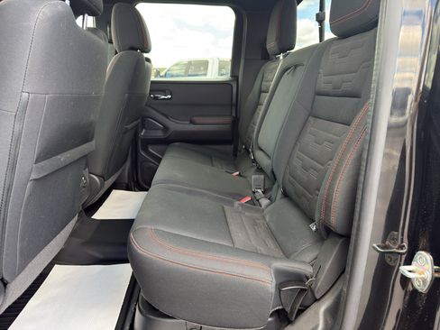Used 2022 Nissan Frontier PRO-4X AWD/4WD image 11