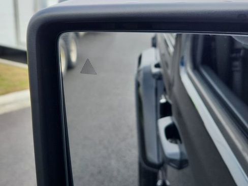 Used 2025 Jeep Wrangler Unlimited Sahara w/ Safety Group image 38