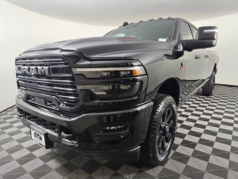 New 2026 RAM 2500 Laramie AWD/4WD image 8