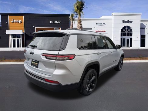 New 2025 Jeep Grand Cherokee L Altitude image 6