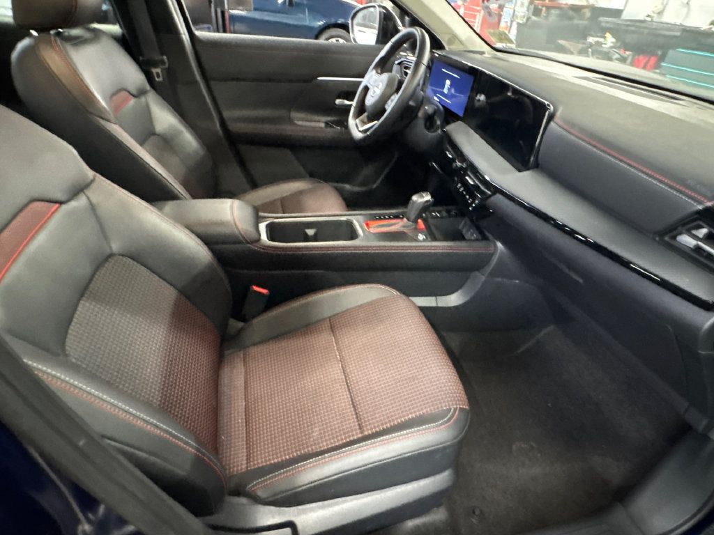 Used 2026 Nissan Kicks SR FWD image 15