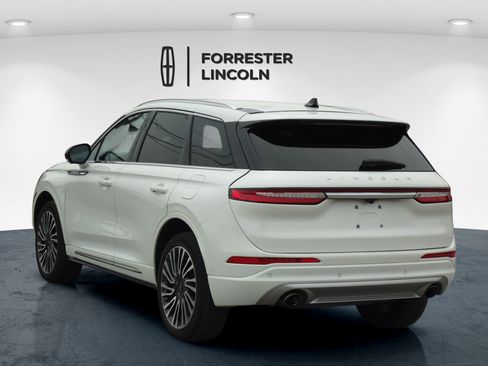 Used 2022 Lincoln Corsair AWD w/ Equipment Group 101A image 5