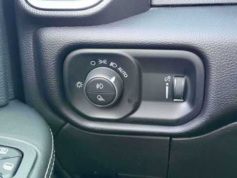 Used 2025 RAM 2500 Big Horn image 17