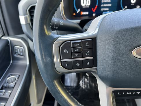 Used 2022 Ford F150 Limited image 24