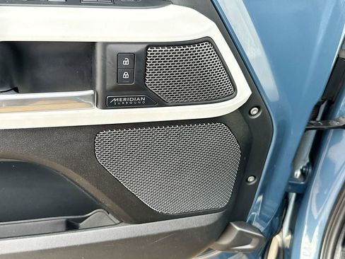 Used 2023 Land Rover Defender 90 SE image 20