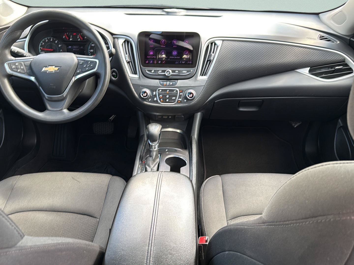 Used 2022 Chevrolet Malibu LT FWD image 13