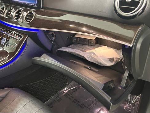 Used 2019 Mercedes-Benz E 300 image 34