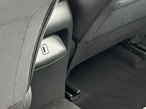 Used 2025 Nissan Sentra SV FWD image 23