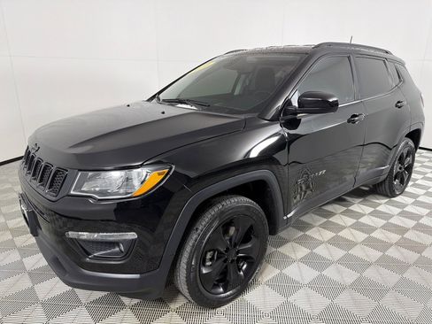 Used 2020 Jeep Compass Latitude image 9