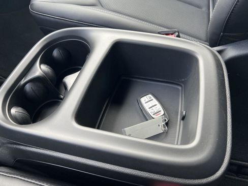 New 2026 Chrysler Pacifica Select image 31