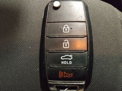 Used 2020 Kia Rio S FWD image 32