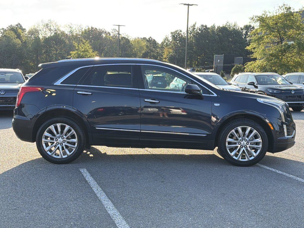 Used 2017 Cadillac XT5 Platinum AWD/4WD image 6