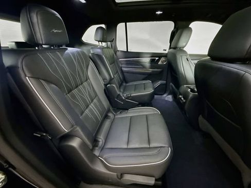 Used 2026 Buick Enclave Avenir w/ Super Cruise Package AWD/4WD image 30