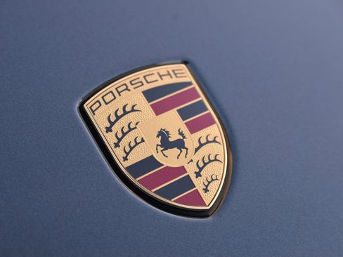 Certified 2025 Porsche Macan image 19