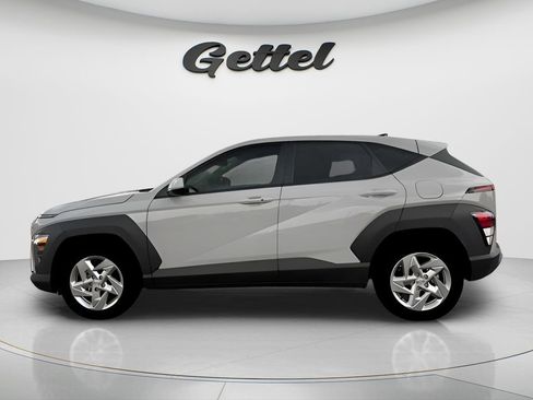 New 2026 Hyundai Kona SE image 3