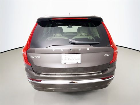 Used 2023 Volvo XC90 B6 Plus w/ Protection Package Premier image 27