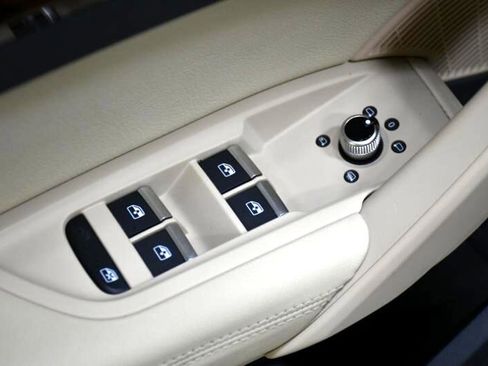 Used 2018 Audi Q5 Prestige w/ Prestige Package image 12