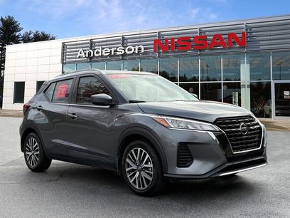 Certified 2021 Nissan Kicks SV