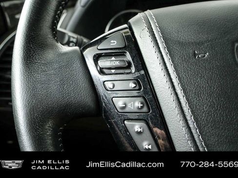 Used 2022 Nissan Armada Platinum w/ Captain's Chairs Package RWD image 10
