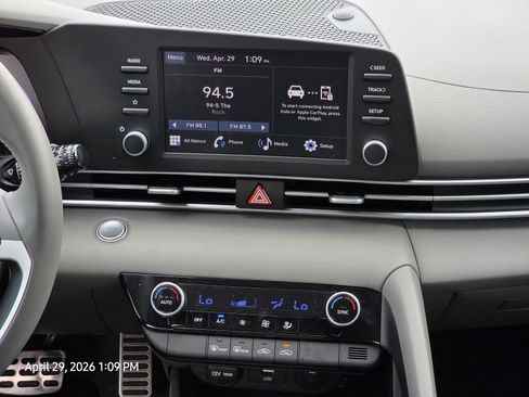 Certified 2025 Hyundai Elantra Sport FWD image 18