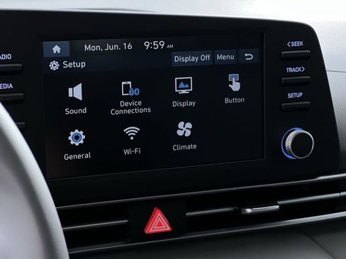 New 2025 Hyundai Elantra Sport image 18