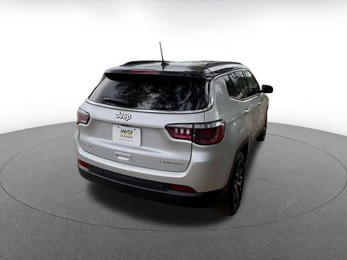 Used 2025 Jeep Compass Limited image 14