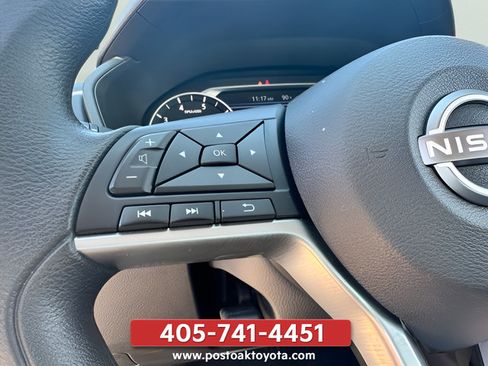 Used 2025 Nissan Altima 2.5 SV FWD image 16