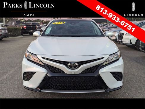 Used 2019 Toyota Camry XSE image 2